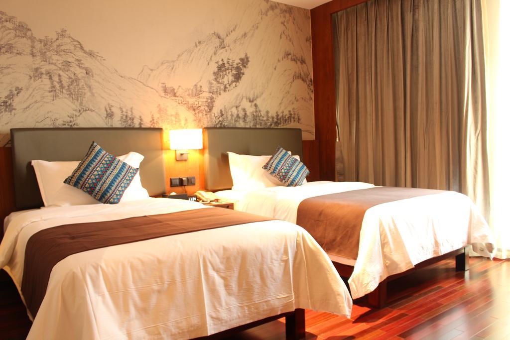 Ssaw Boutique Hotel Delan Mogan Mountain Deqing Номер фото