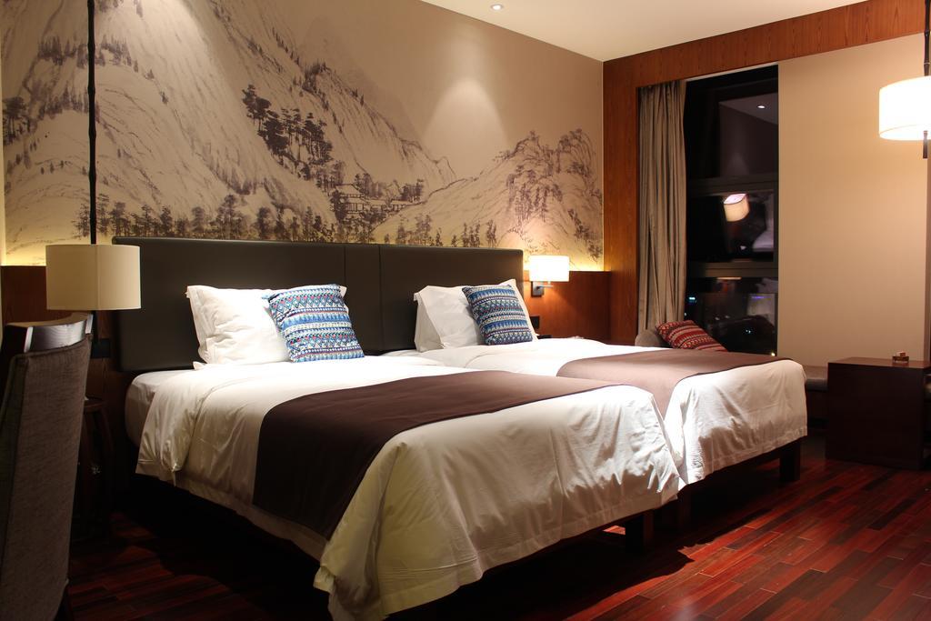 Ssaw Boutique Hotel Delan Mogan Mountain Deqing Номер фото